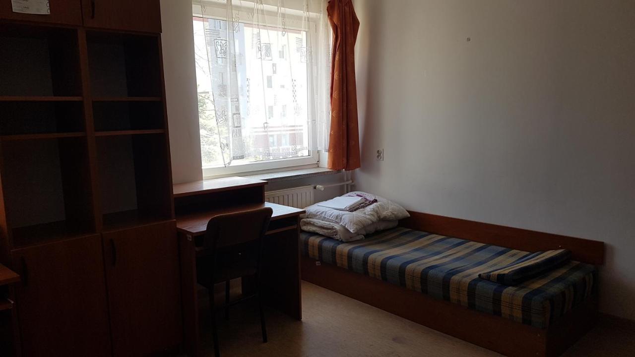 Dom Studencki Nr 11 Gdansk Brzezno Hostel Zewnętrze zdjęcie