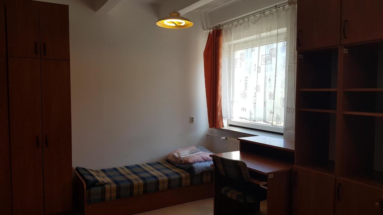 Dom Studencki Nr 11 Gdansk Brzezno Hostel Zewnętrze zdjęcie